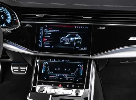 Audi - Q8