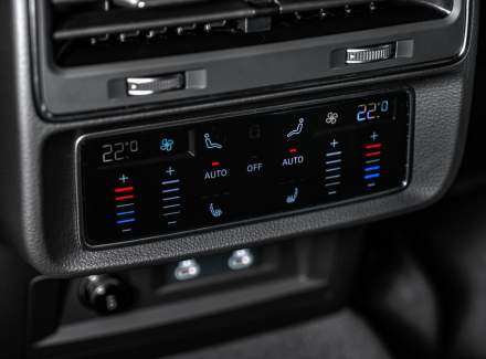 Audi - Q8