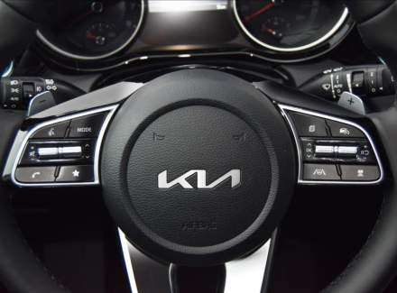 Kia - XCeed