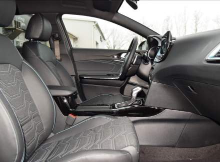 Kia - XCeed