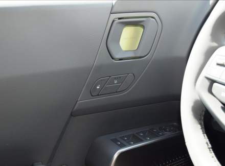Kia - EV2