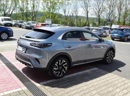 Kia - XCeed
