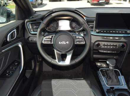 Kia - XCeed