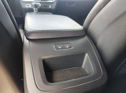 Volvo - V90