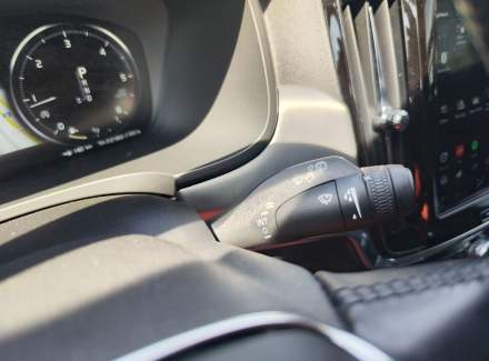 Volvo - V90