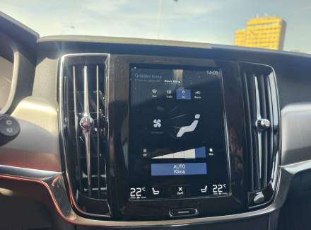 Volvo - V90