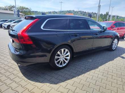 Volvo - V90
