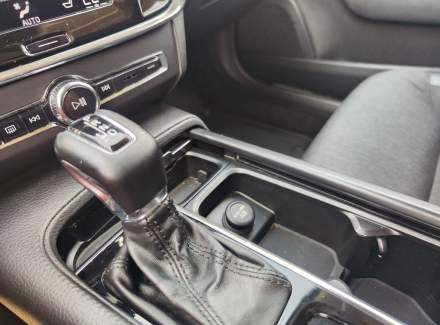 Volvo - V90