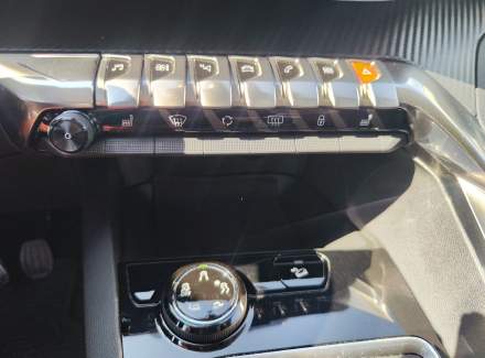 Peugeot - 3008