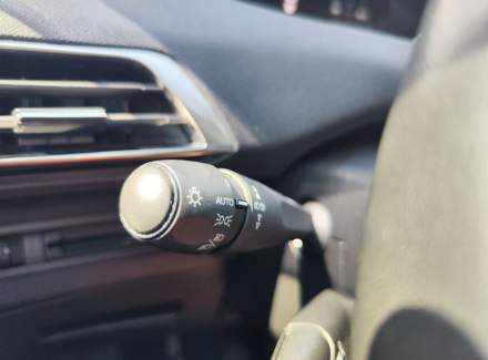 Peugeot - 3008