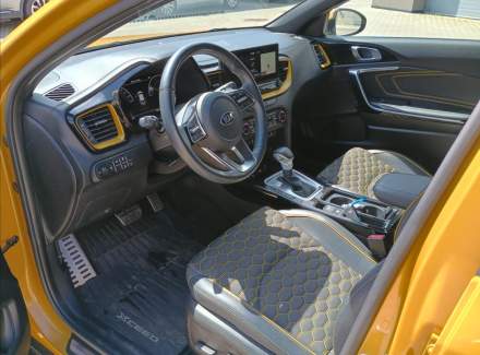 Kia - XCeed