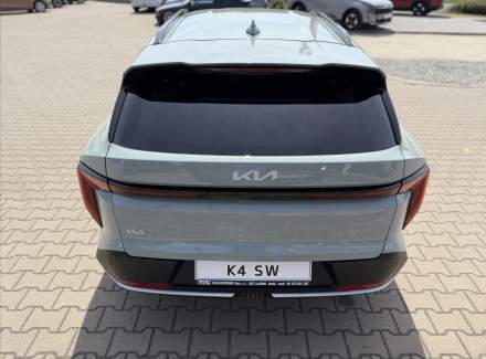 Kia - K4