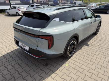 Kia - K4