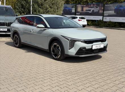 Kia - K4