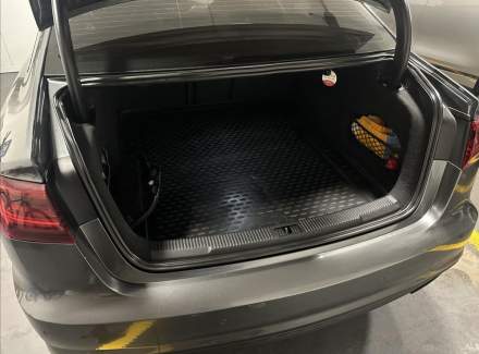 Audi - A6