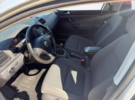 Volkswagen - Golf