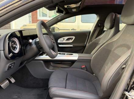 Mercedes-Benz - CLA