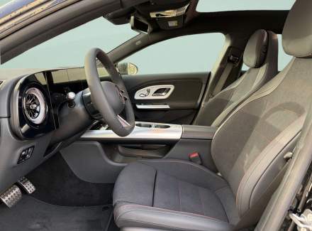 Mercedes-Benz - CLA