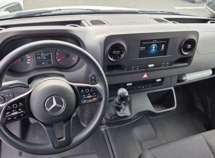 Mercedes-Benz - Sprinter