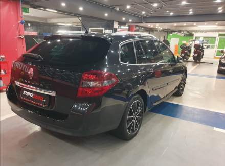 Renault - Laguna