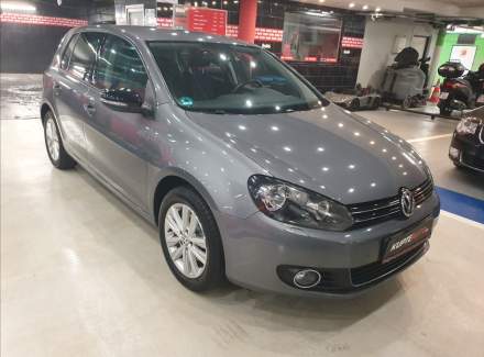 Volkswagen - Golf