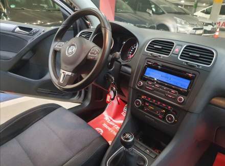 Volkswagen - Golf
