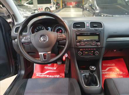 Volkswagen - Golf