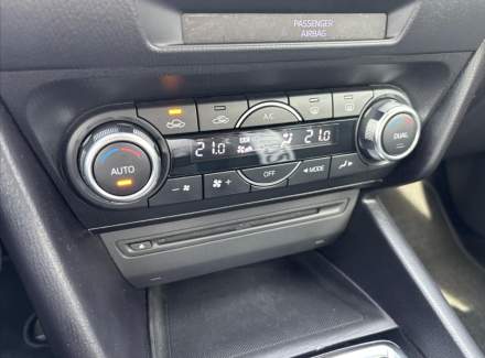 Mazda - 3