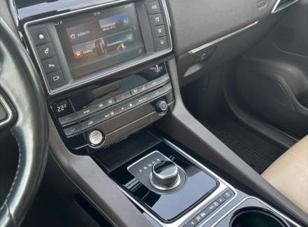 Jaguar - F-Pace