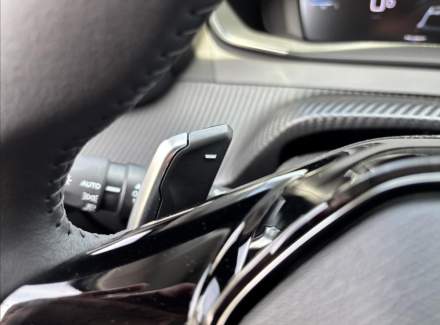 Peugeot - 208