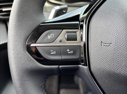 Peugeot - 208