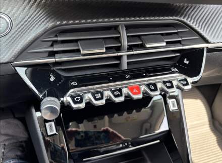 Peugeot - 208