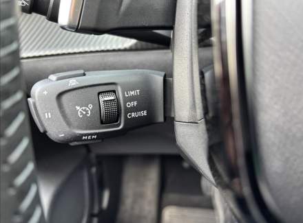 Peugeot - 208