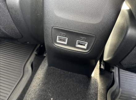 Peugeot - 208