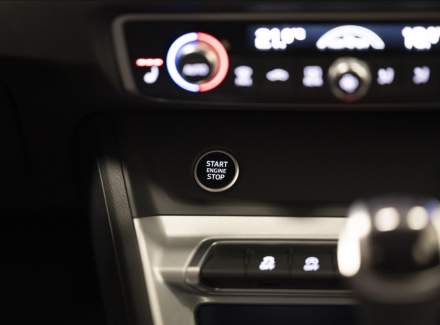 Audi - Q3