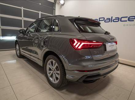 Audi - Q3