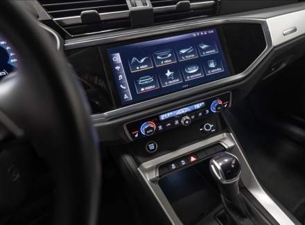 Audi - Q3