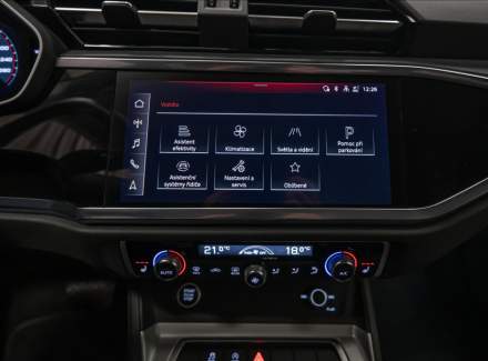 Audi - Q3