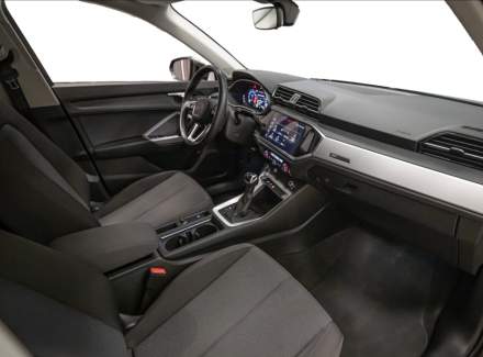 Audi - Q3