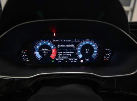 Audi - Q3