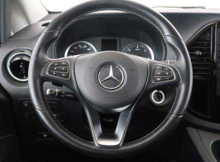 Mercedes-Benz - Vito