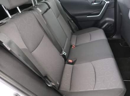 Toyota - RAV 4