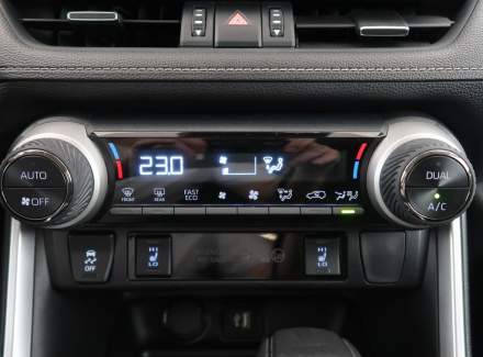 Toyota - RAV 4