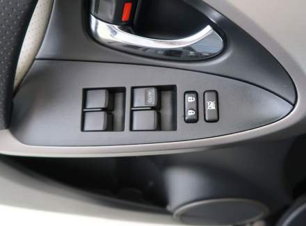 Toyota - RAV 4