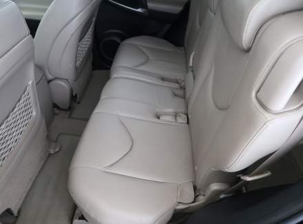 Toyota - RAV 4