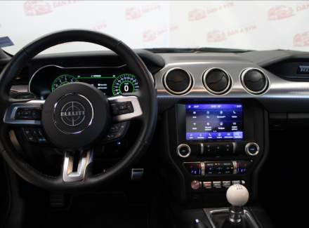 Ford - Mustang