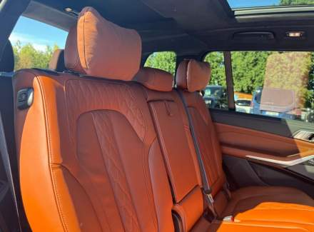 BMW - X7