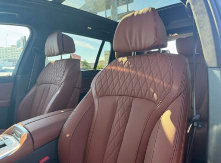 BMW - X7