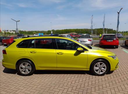 Volkswagen - Golf