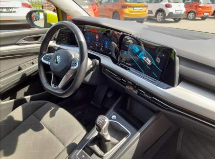 Volkswagen - Golf